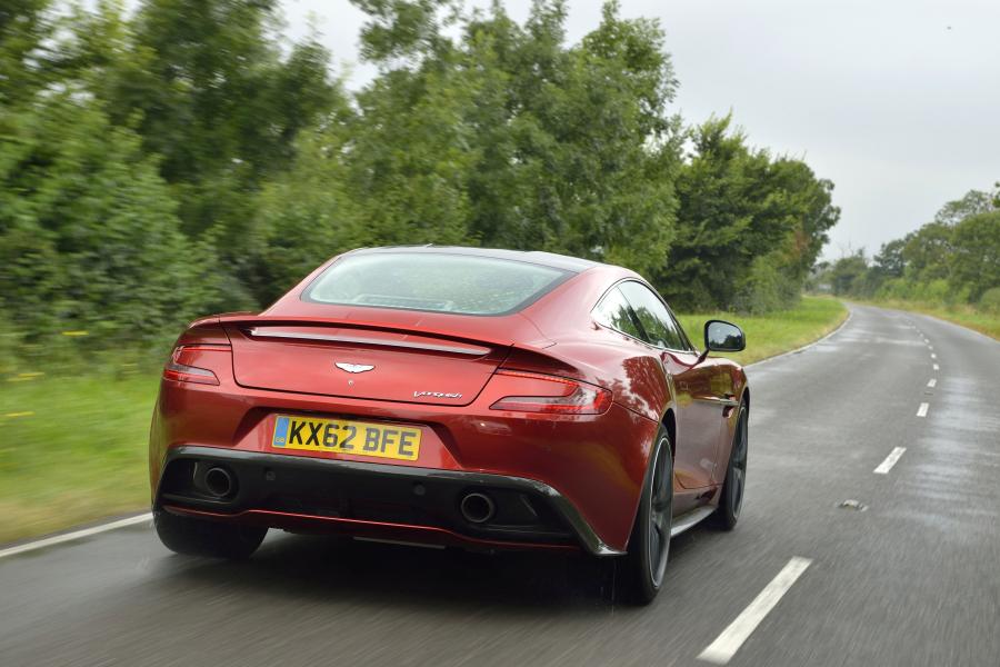  Aston Martin Vanquish 2012 года  (UK) (фото 53 из 170)
